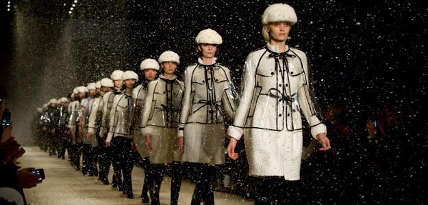 Burberry Brings The Runway To Twitter…