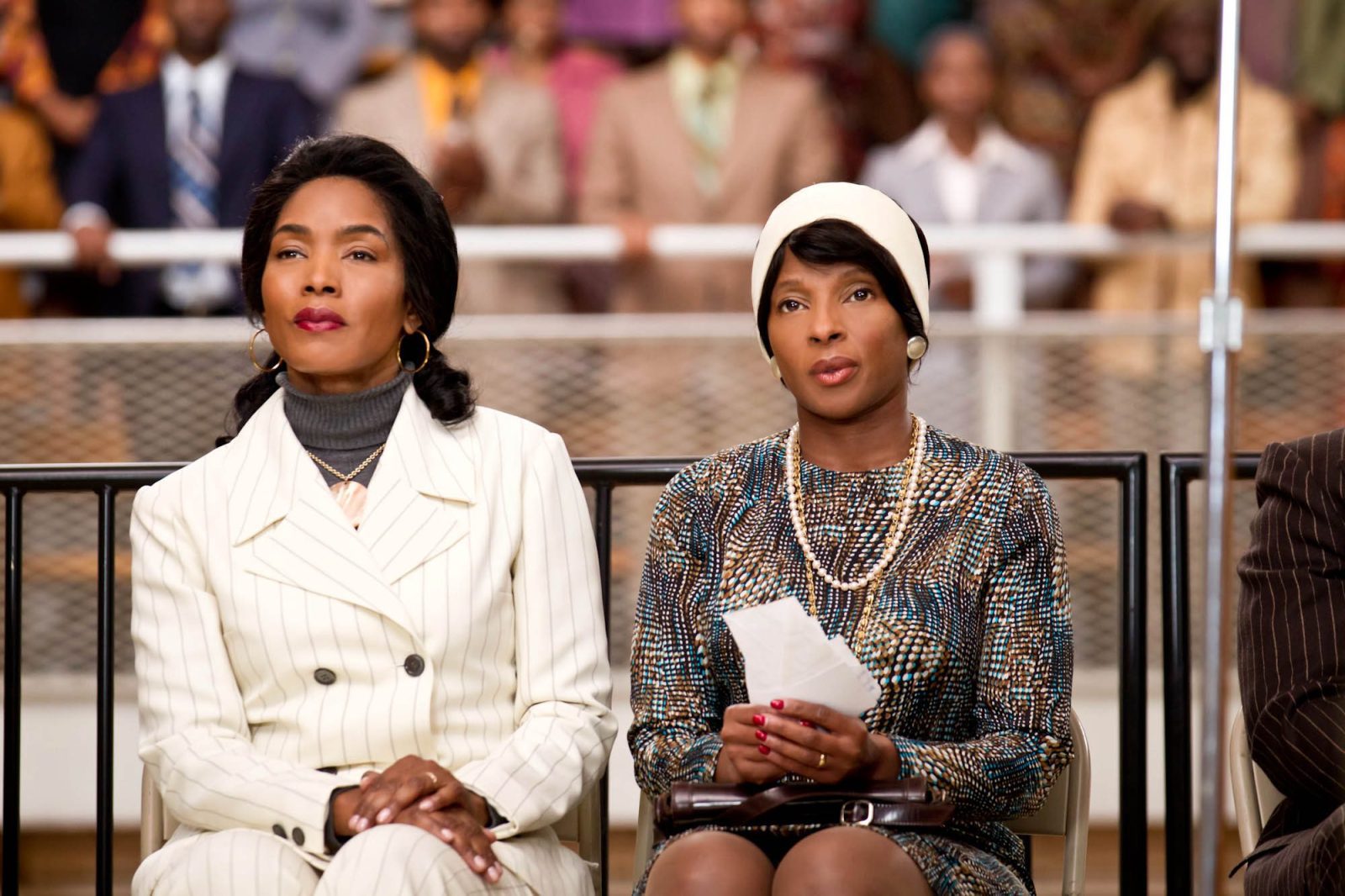 Mary J Blige And Angela Bassett Star In Lifetimes Betty And Coretta 