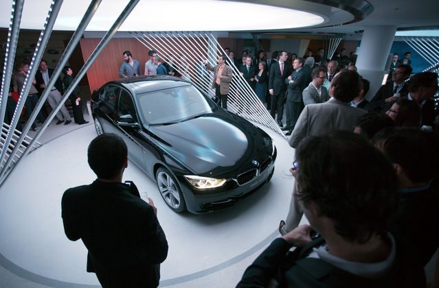 BMW Genius Everywhere Program: BMW Recreates Apple Genius Bar In Dealerships