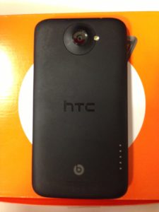 HTC One X + - Back