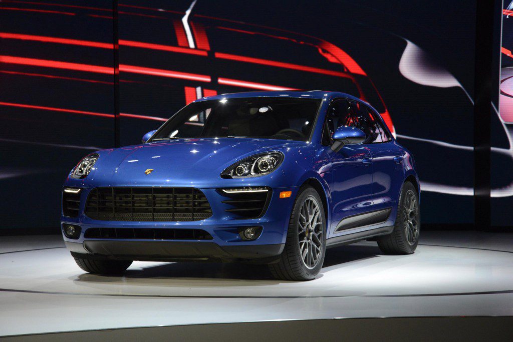 2015 Porsche Macan la auto show