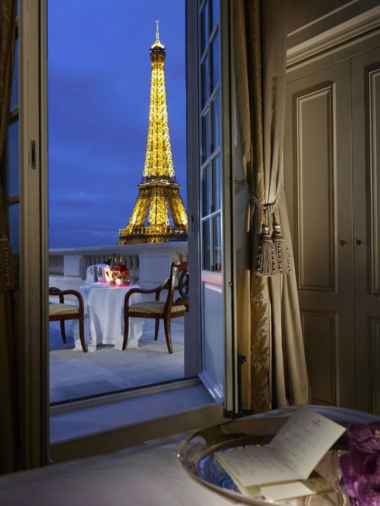 Amazing Hotels Shangri La, Paris