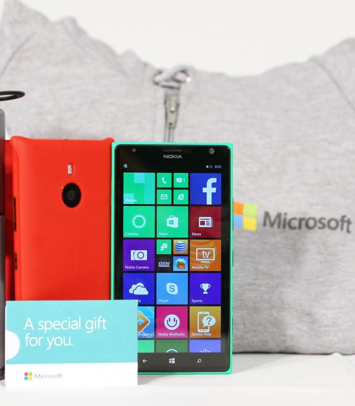 Smartphone Gifts for Everyone on Your List (GIVEAWAY) #BigGiftGuide