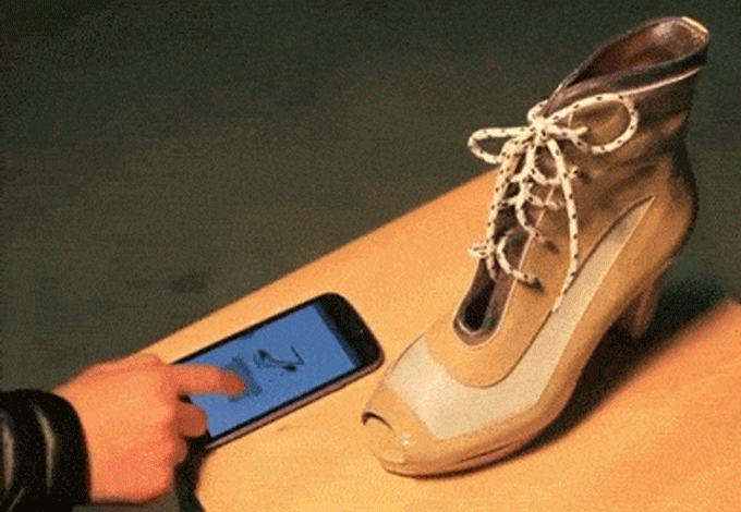 Volvorii Smart Shoe