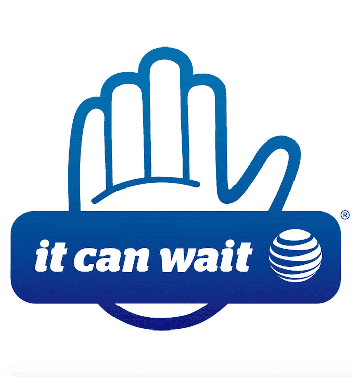 Tweeting + Texting Behind The Wheel? #ItCanWait + @ATT Giveaway