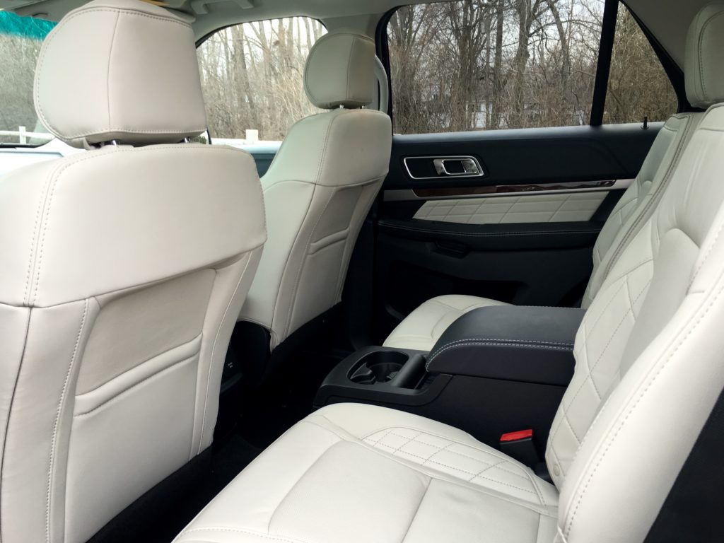 2016 Ford Explorer Platinum seats