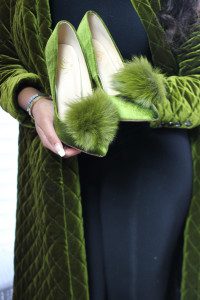 grinch pom pom pumps